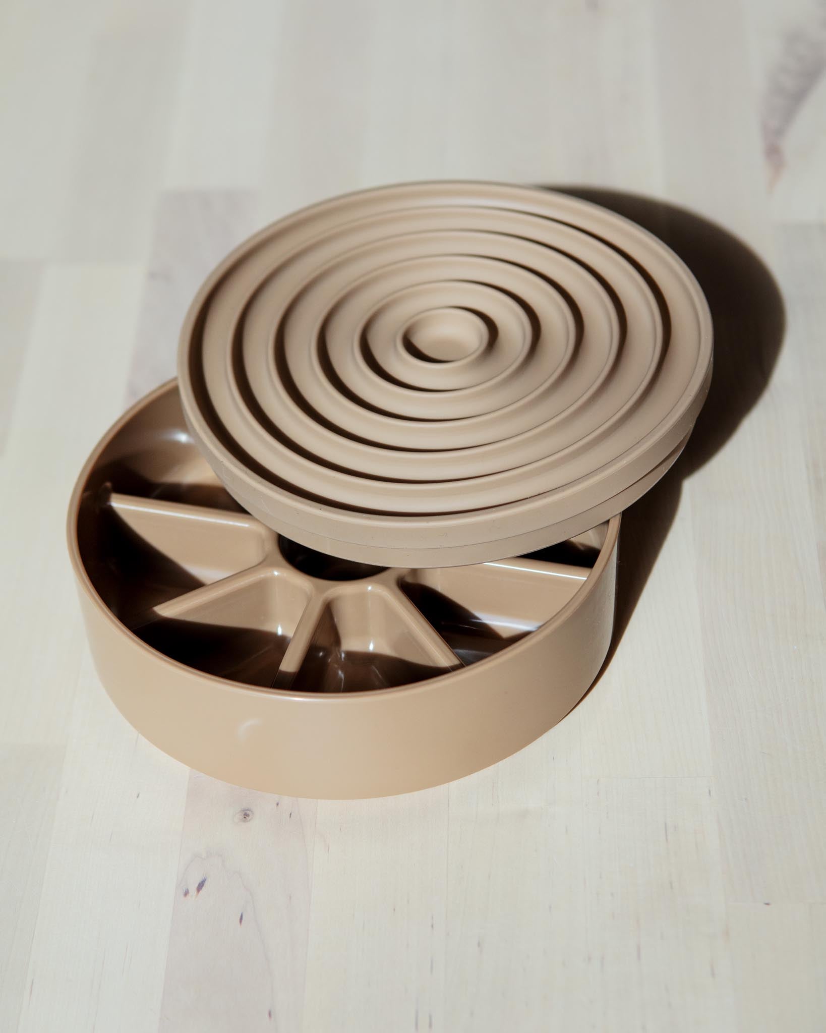 3-in-1 Bento Elevated Slow Feeder + Lick Mat