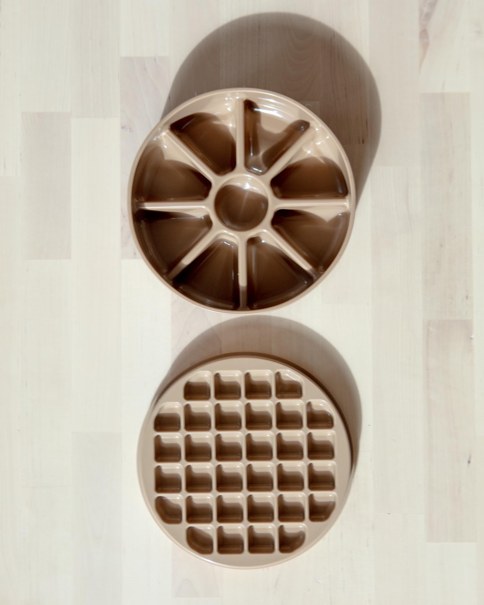 3-in-1 Bento Elevated Slow Feeder + Lick Mat